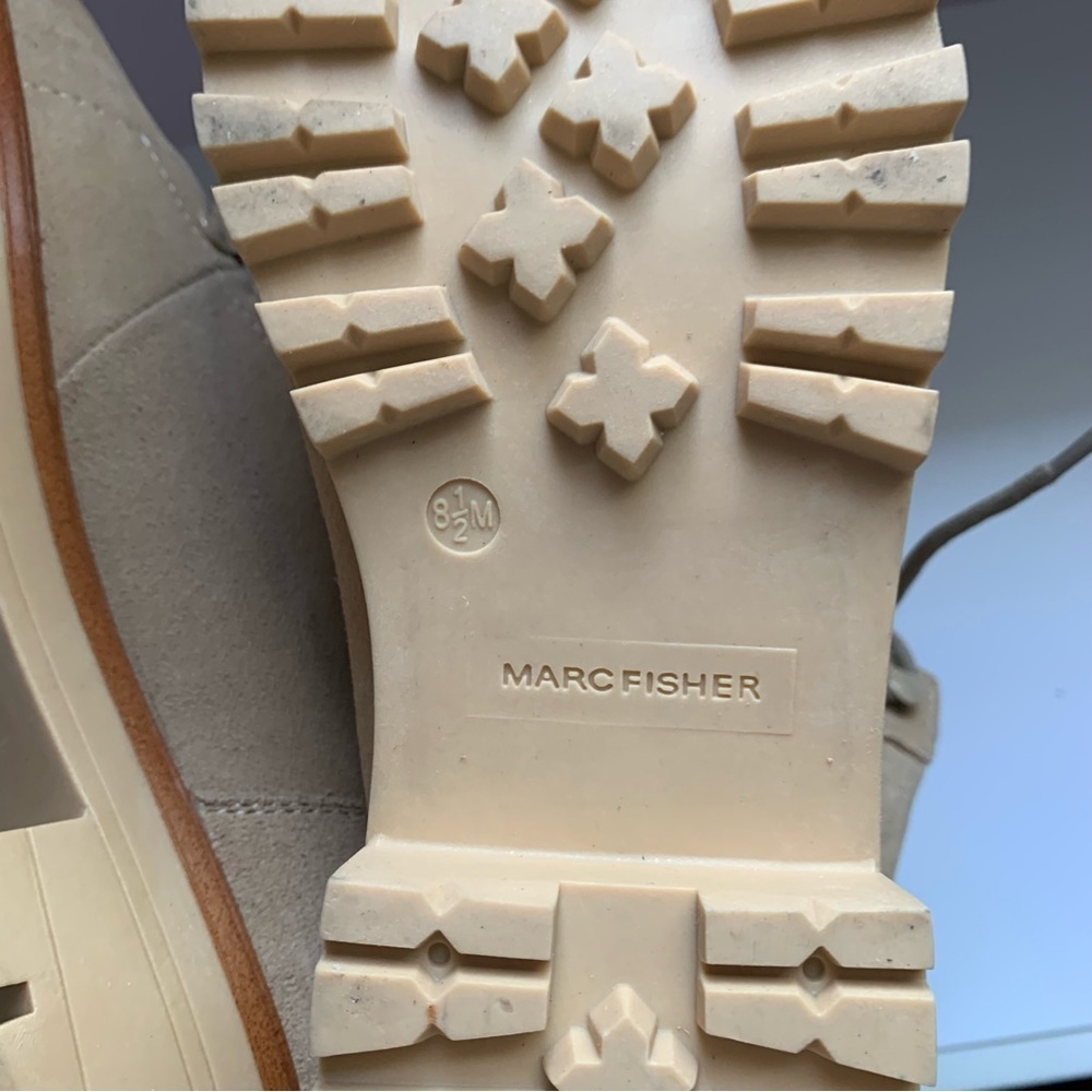 MARC FISHER Mallie Lace Up Hiker‎ Boots Beige Sz 8.5M - Picture 10 of 10